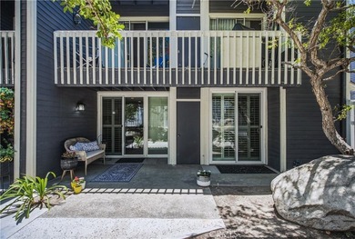Welcome to this beautifully updated 2-bedroom, 1-bathroom condo - photo 24