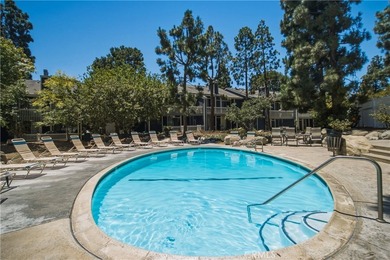 Welcome to this beautifully updated 2-bedroom, 1-bathroom condo - photo 26