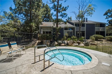 Welcome to this beautifully updated 2-bedroom, 1-bathroom condo - photo 27