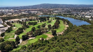 Welcome to this beautifully updated 2-bedroom, 1-bathroom condo - photo 30