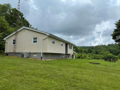 Nestled in the heart of the scenic Hocking Hills region, this - photo 41
