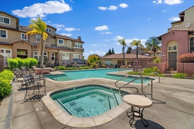 Welcome to your sun-drenched sanctuary in the prestigious Villas - photo 18