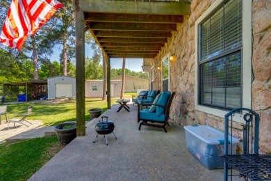 Waterfront Cottage Retreat with Guest Quarters on Lake Palestine - photo 25