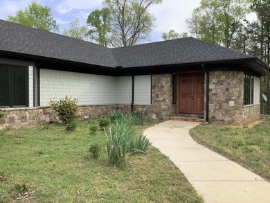 Searching for privacy? Welcome to this stunning custom built 8 - photo 10
