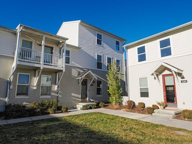 Oquirrh Lake  Townhome/Townhouse For Sale in South Jordan Utah