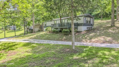 Norris Lake Home For Sale in Speedwell Tennessee