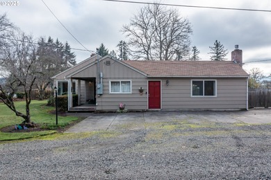 (private lake, pond, coastal) Home For Sale in Lebanon Oregon