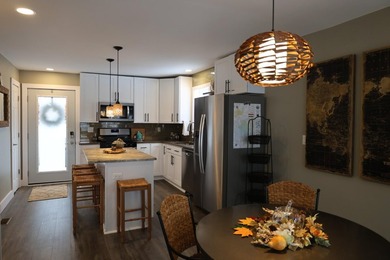 TWO BEAUTIFUL WATERFRONT HOMES! Imagine owning 2 waterfront - photo 22