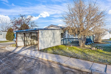 *** GORGEOUS RECENTLY REMODELED 3 BEDROOM / 2 BATH *** Open - photo 4