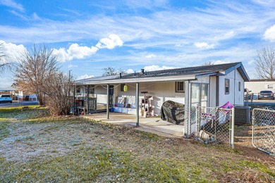 *** GORGEOUS RECENTLY REMODELED 3 BEDROOM / 2 BATH *** Open - photo 5