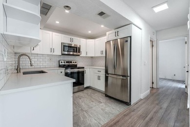 Modern, updated & spacious 3BR/2.5 Bath corner townhome in one - photo 8