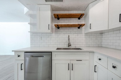 Modern, updated & spacious 3BR/2.5 Bath corner townhome in one - photo 9