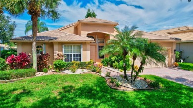 (private lake, pond, creek) Home For Sale in Boynton Beach Florida