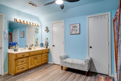 Waterfront Cottage Retreat with Guest Quarters on Lake Palestine - photo 24