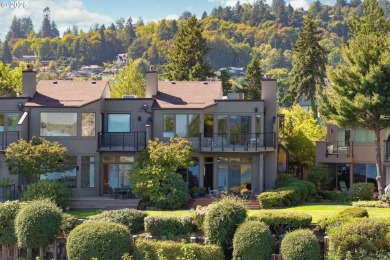 Lake Condo For Sale in Portland, Oregon