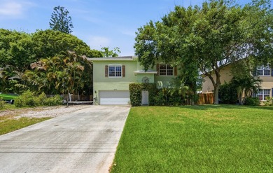 St. Lucie River Home For Sale in Palm City Florida