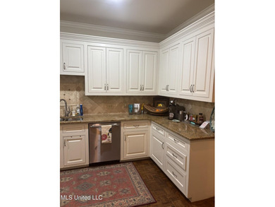 A rare find in Eastbrooke II! Spacious 3-story end unit with - photo 12