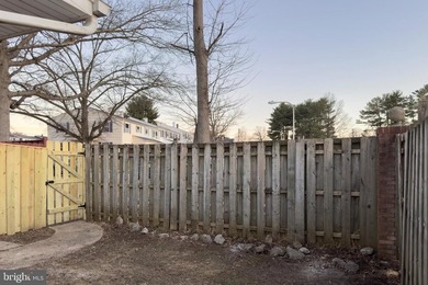 This beautifully renovated one level townhouse offers affordable - photo 18