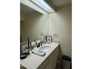 A rare find in Eastbrooke II! Spacious 3-story end unit with - photo 30