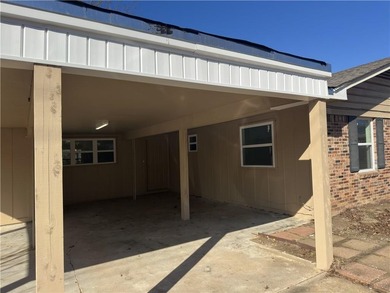 Lake Dardanelle Home For Sale in Russellville Arkansas