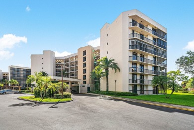 (private lake, pond, creek) Condo For Sale in Lake Worth Florida