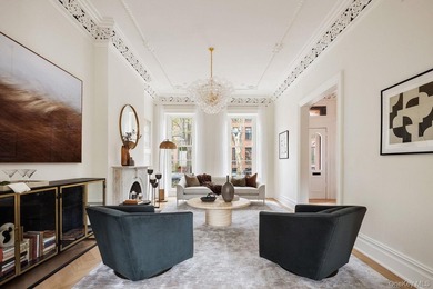 Located on a tree-lined townhouse block in the heart of Boerum - photo 3