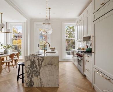Located on a tree-lined townhouse block in the heart of Boerum - photo 4