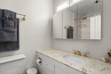 Stunning 2 Bed / 2 Bath High-Rise with Iconic City & River