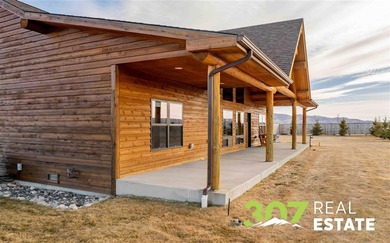 WYOMING COUNTRY LIVING AT ITS FINEST -- Custom Dan Bennion