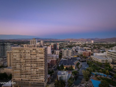 Stunning 2 Bed / 2 Bath High-Rise with Iconic City & River