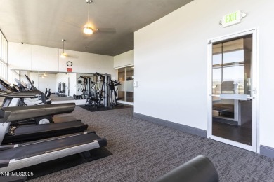 Stunning 2 Bed / 2 Bath High-Rise with Iconic City & River