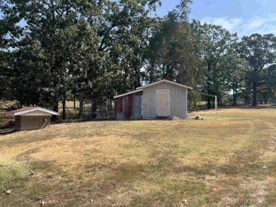 Super clean 28x48 1998 Oakwood mobile home with covered roof