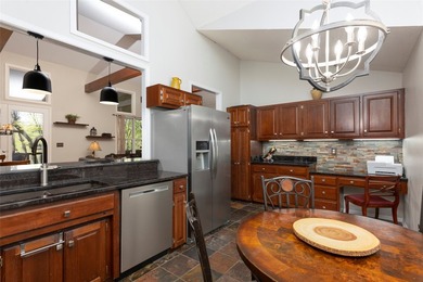Set in the heart of Lake Toxaway's premier golf community, 516 - photo 12