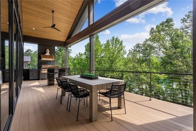 Welcome to an extraordinary lakefront retreat in the prestigious - photo 24