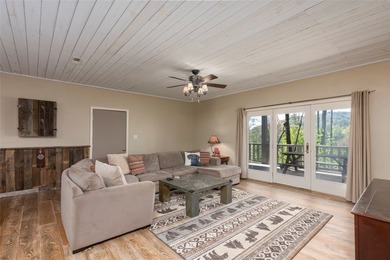 Set in the heart of Lake Toxaway's premier golf community, 516 - photo 31