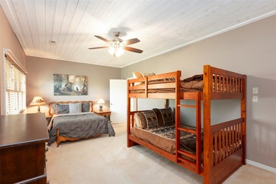 Set in the heart of Lake Toxaway's premier golf community, 516 - photo 35
