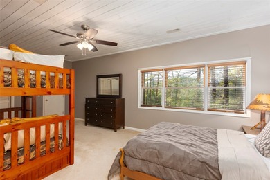 Set in the heart of Lake Toxaway's premier golf community, 516 - photo 36