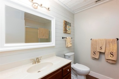 Set in the heart of Lake Toxaway's premier golf community, 516 - photo 37