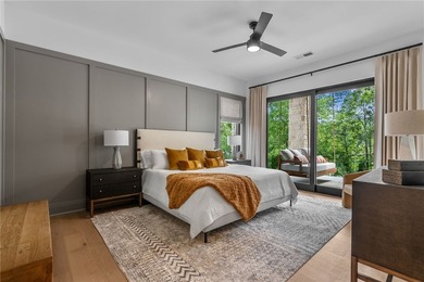 Welcome to an extraordinary lakefront retreat in the prestigious - photo 37