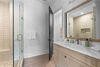 Welcome to an extraordinary lakefront retreat in the prestigious - photo 40