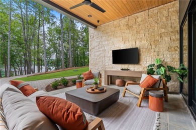 Welcome to an extraordinary lakefront retreat in the prestigious - photo 46