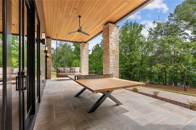 Welcome to an extraordinary lakefront retreat in the prestigious - photo 48