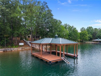 Welcome to an extraordinary lakefront retreat in the prestigious - photo 49