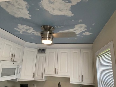 CORNER UNIT! VERY BRIGHT ! FIRST FLOOR,! QUIET AREA OF THE - photo 9