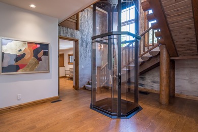 Majestic Sun Valley Fairways Mountain Lodge with 50-yard line