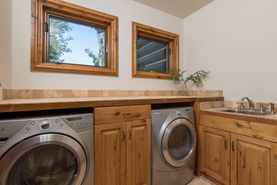 Majestic Sun Valley Fairways Mountain Lodge with 50-yard line