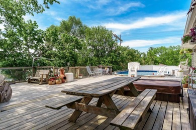 This exceptional 2,007 square foot ranch offers riverfront - photo 17