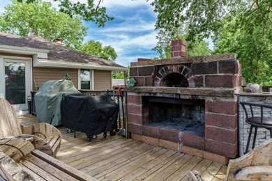 This exceptional 2,007 square foot ranch offers riverfront - photo 18