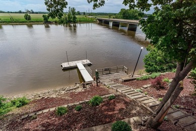 This exceptional 2,007 square foot ranch offers riverfront - photo 20