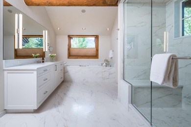 Majestic Sun Valley Fairways Mountain Lodge with 50-yard line